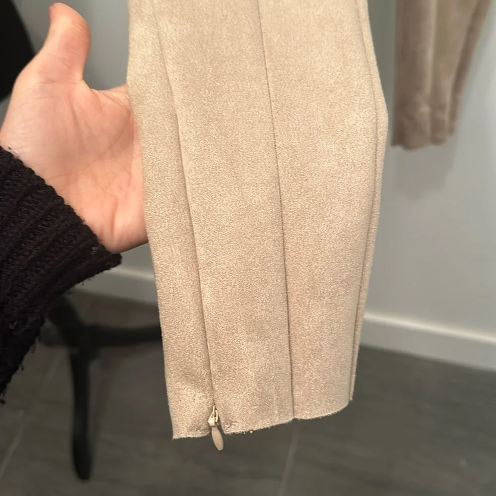 Zara faux Suède beige high rise skinny pants with zipper on the side and bottom - Picture 7 of 10